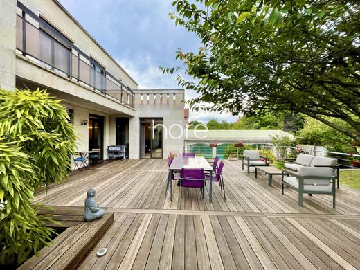Luxe woning in Enghien-les-Bains, Val d'Oise