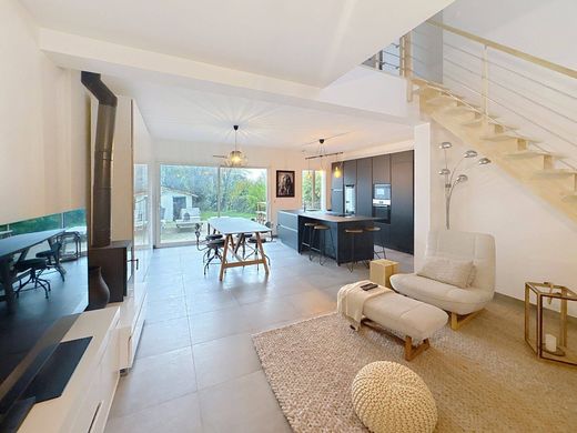 Luxury home in L'Haÿ-les-Roses, Val-de-Marne