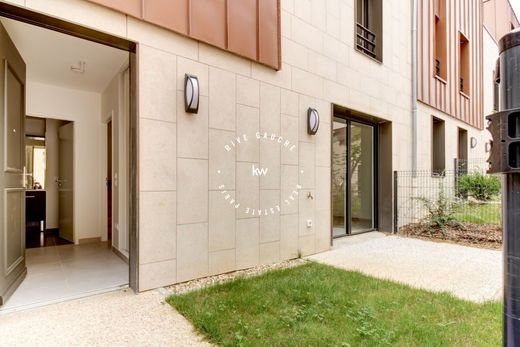 Luxus-Haus in Clichy, Hauts-de-Seine