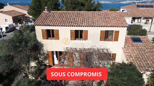 Luxury home in Vitrolles, Bouches-du-Rhône