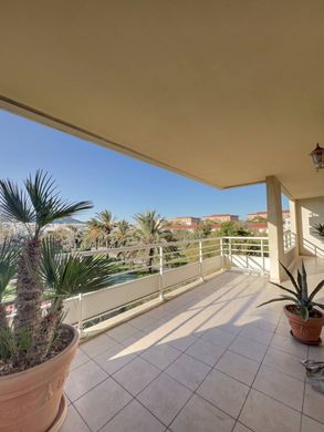 Apartment / Etagenwohnung in Marseille, Bouches-du-Rhône