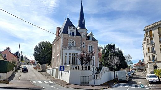 Casa de lujo en Néris-les-Bains, Allier