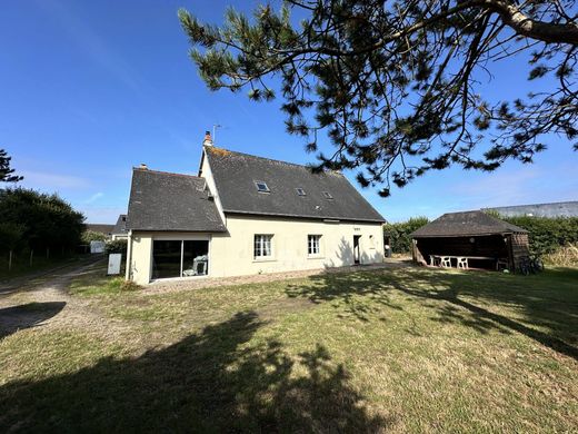 Luxury home in Saint-Jean-de-la-Rivière, Manche