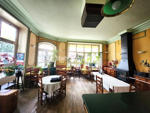 Appartementencomplex in Felletin, Creuse