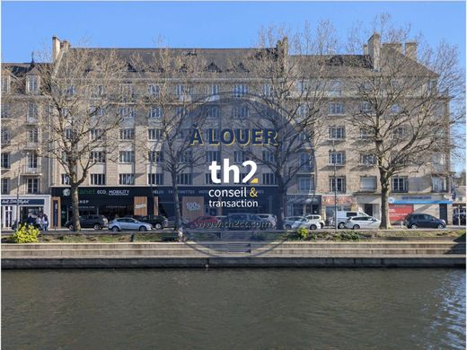 مكتب ﻓﻲ Caen, Calvados