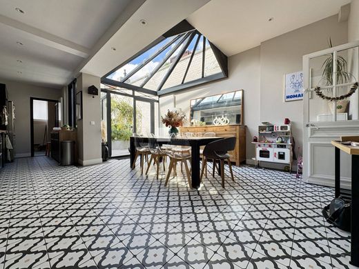 Maison de luxe 5 pièces 145 m²