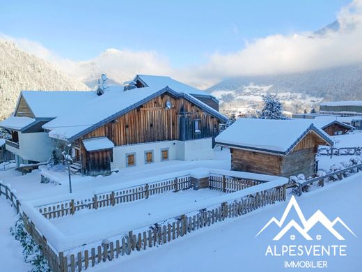 Casa di lusso a Saint-Jean-d'Aulps, Alta Savoia