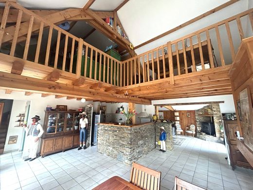 Montauban-de-Luchon, Upper Garonneの高級住宅