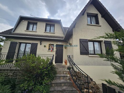Luxury home in Coubron, Seine-Saint-Denis