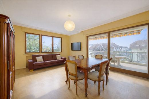 Annecy, Haute-Savoieのアパートメント