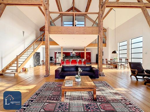 Luxus-Haus in Thoiry, Ain