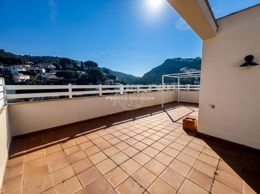 Apartment / Etagenwohnung in Roses, Provinz Girona