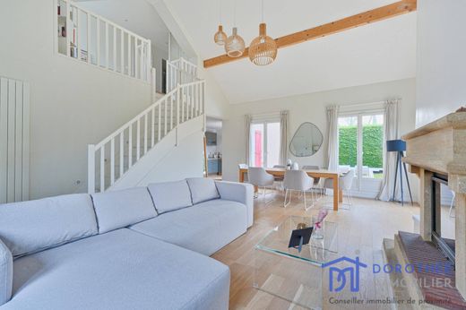 Luxury home in Marolles-en-Brie, Val-de-Marne