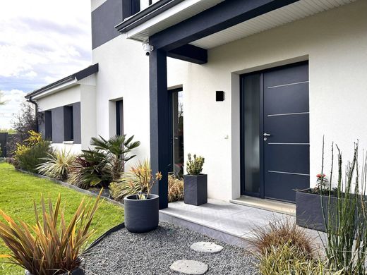 Luxury home in Montville, Seine-Maritime