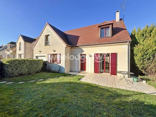 Casa di lusso a Maurecourt, Yvelines