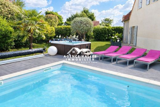 Luxury home in Saint-Germain-lès-Corbeil, Essonne