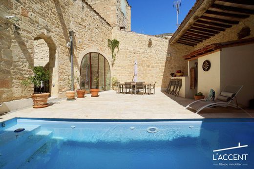 Luxe woning in Saint-Gilles, Gard