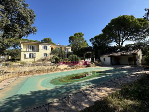 Casa di lusso a Uchaux, Vaucluse