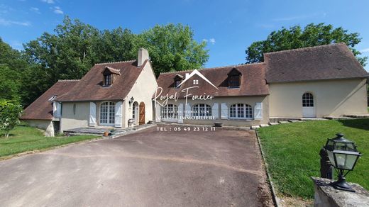 Casa di lusso a Azay-le-Ferron, Indre