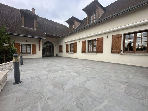 Luxury home in Rosières-près-Troyes, Aube