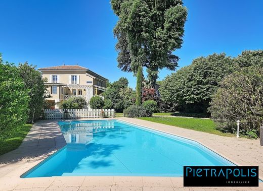 Luxury home in Genay, Rhône