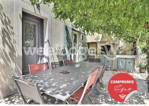 Saint-Chamas, Bouches-du-Rhôneの高級住宅