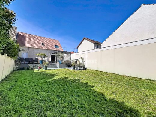 Luxury home in Bezons, Val d'Oise