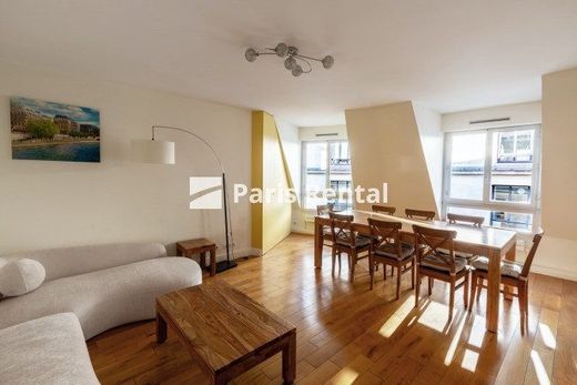 Apartment in Chatelet les Halles, Louvre-Tuileries, Palais Royal, Paris