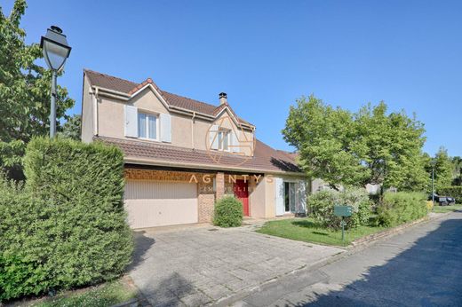 Casa de lujo en Le Plessis-Trévise, Valle de Marne