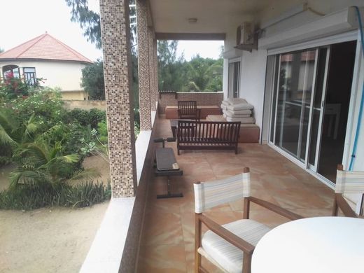 Элитный дом, Nianing, Région de Thiès