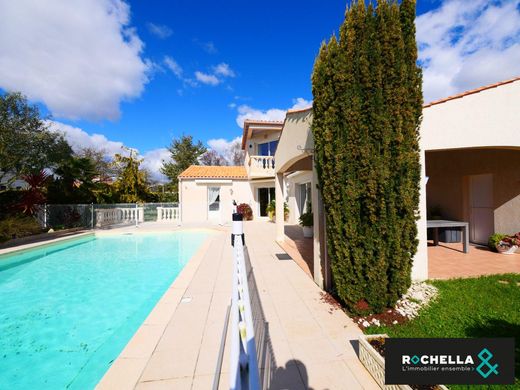 Luxe woning in Périgny, Charente-Maritime