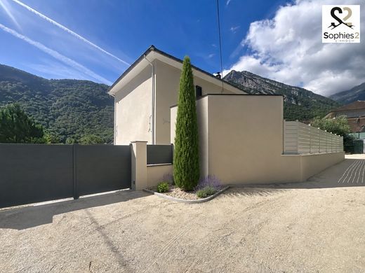 Casa de lujo en Saint-Paul-de-Varces, Isere