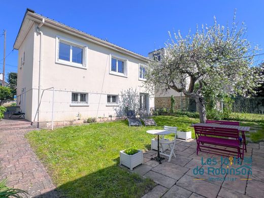 Luxury home in Verrières-le-Buisson, Essonne