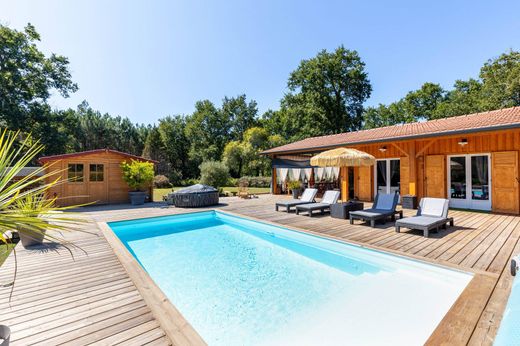 Luxury home in Lacanau, Gironde