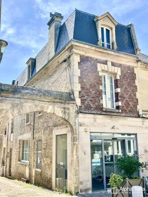 Wohnkomplexe in Douvres-la-Délivrande, Calvados