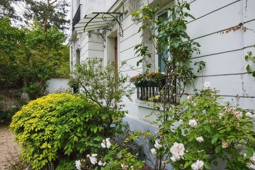 Luxury home in Dammarie-les-Lys, Seine-et-Marne