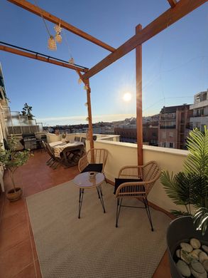 Apartment / Etagenwohnung in Nizza, Alpes-Maritimes
