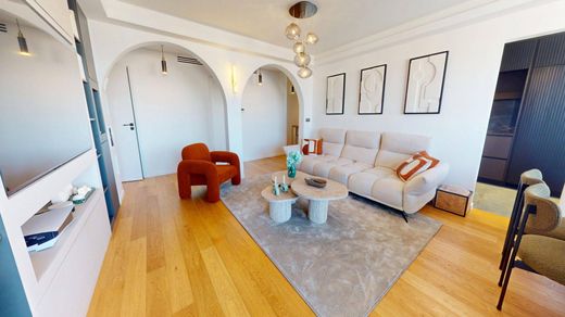 Apartment in Levallois-Perret, Hauts-de-Seine