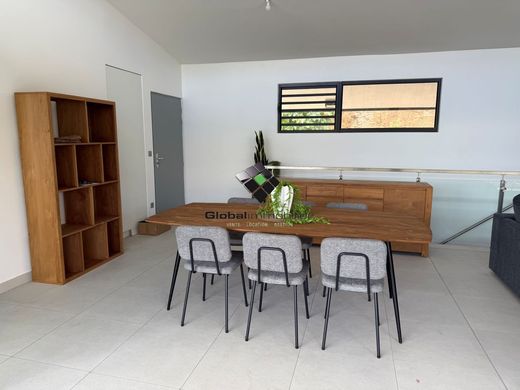 Maison de luxe à Faaa, Îles du Vent