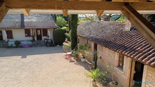 Edificio en La Genête, Saona y Loira