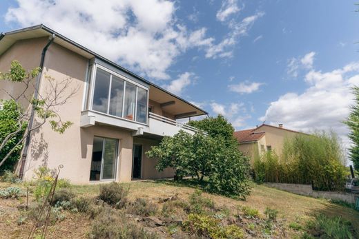 Luxe woning in Clermont-Ferrand, Puy-de-Dôme