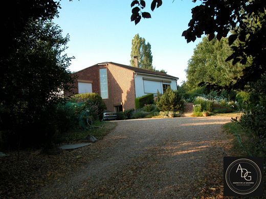 Luxury home in Roinville, Essonne