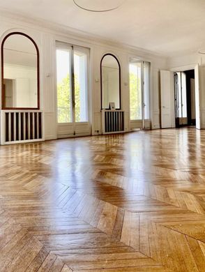 Appartement à Champs-Elysées, Madeleine, Triangle d’or, Paris