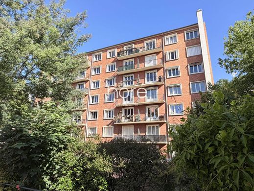 Apartment in Asnières-sur-Seine, Hauts-de-Seine