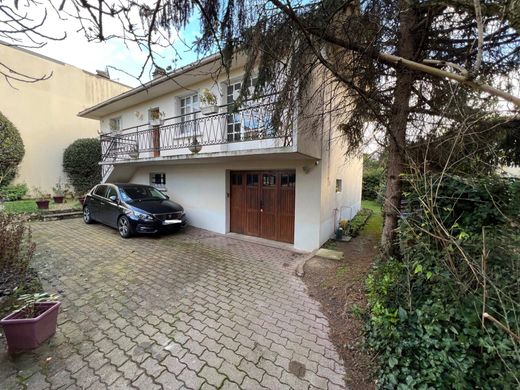 Maison de luxe à Bezons, Val-d'Oise
