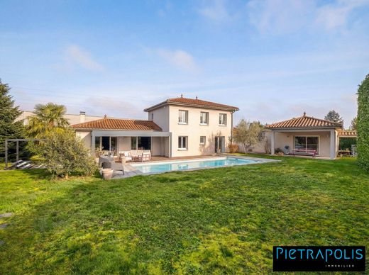 Luxus-Haus in La Tour-de-Salvagny, Rhône