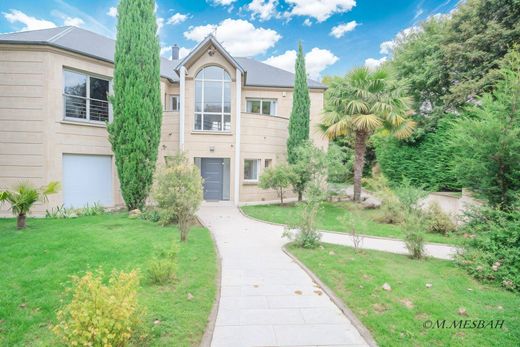 Casa di lusso a Noisy-le-Grand, Seine-Saint-Denis