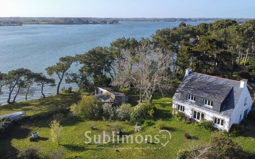 Luxury home in Locoal-Mendon, Morbihan