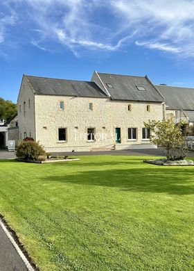 Port-en-Bessin-Huppain, Calvadosの高級住宅