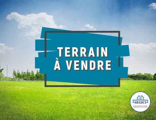 Land in Yamoussoukro, Lacs